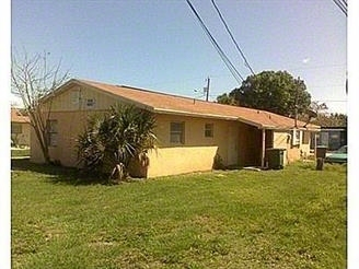 1207-1229 Avenue K in Fort Pierce, FL - Building Photo