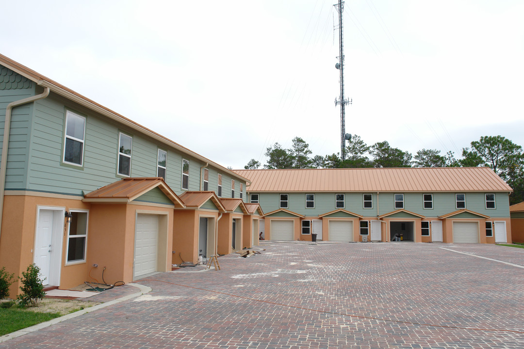 0000000 Navy St in Fort Walton Beach, FL - Foto de edificio