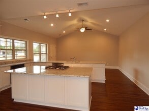 405 Senate St in Florence, SC - Foto de edificio - Building Photo