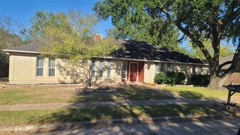 19538 Hollowlog Dr in Katy, TX - Building Photo