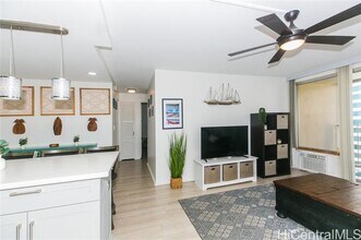 1350 Ala Moana Blvd in Honolulu, HI - Foto de edificio - Building Photo