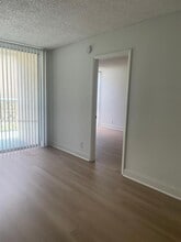 2029 NW 46th Ave in Lauderhill, FL - Building Photo - Building Photo