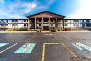 4849 Grace Rd in North Olmsted, OH - Building Photo