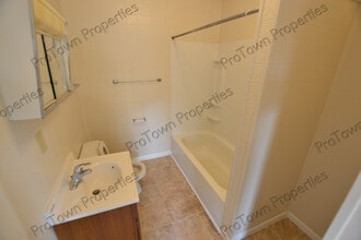 342 Pine St, Unit 342 in Joliet, IL - Building Photo - Building Photo