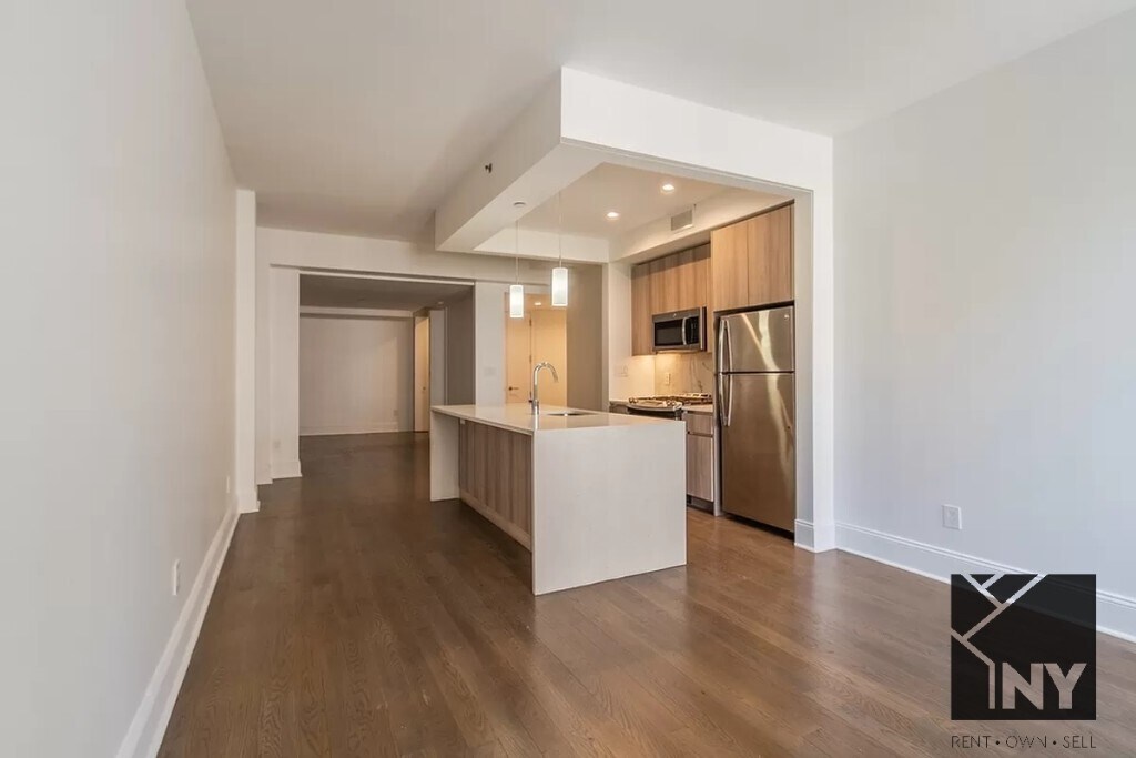 15 Park Row in New York, NY - Building Photo