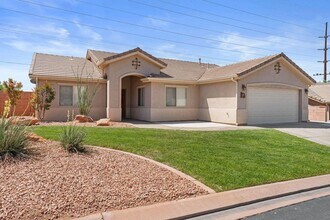 1173 Snow Canyon Pkwy in Saint George, UT - Building Photo - Building Photo