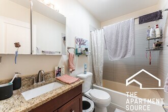 3047 N Kimball Ave, Unit 3 in Chicago, IL - Building Photo - Building Photo