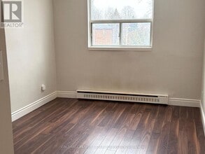 357 Wilson Rd S in Oshawa, ON - Building Photo - Building Photo