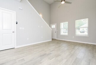 16991 W Dounreay St in Montgomery, TX - Foto de edificio - Building Photo