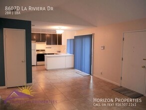 8607 La Riviera Dr in Sacramento, CA - Building Photo - Building Photo