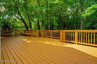 6 Mulberry Ln in Holmdel, NJ - Building Photo - Building Photo