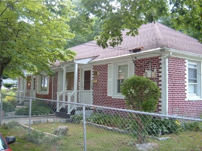 property at 670 Pearl Harbor St