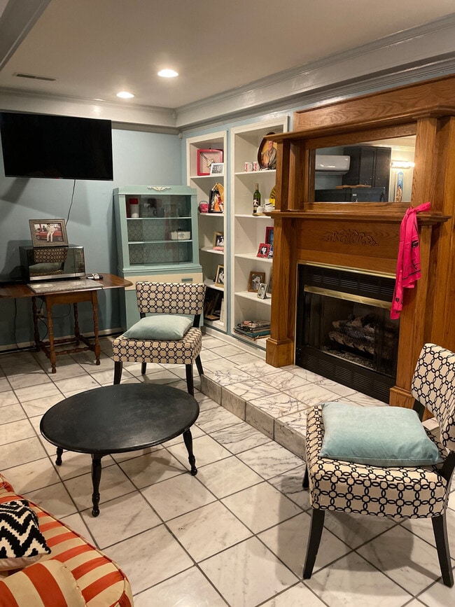 175 Schools Dr in Camden, TN - Foto de edificio - Building Photo