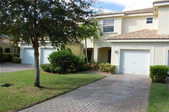 13377 Georgian Ct in Wellington, FL - Building Photo - Building Photo