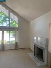 9462 Thunderbird Pl in San Ramon, CA - Foto de edificio - Building Photo