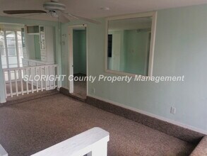 562 N 16th St in Grover Beach, CA - Foto de edificio - Building Photo