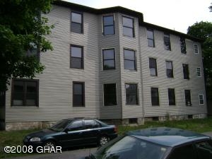 565 N Laurel St in Hazleton, PA - Building Photo