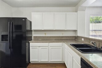 706 Silver Cliff Ln in Spring, TX - Building Photo - Building Photo