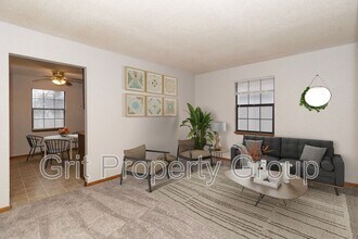 2825 Tepee Ave in Independence, MO - Foto de edificio - Building Photo