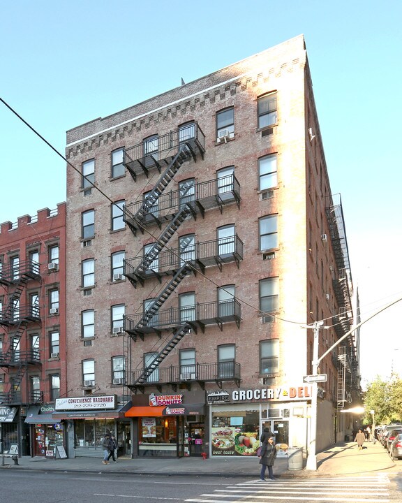 243 Ninth Ave in New York, NY - Building Photo