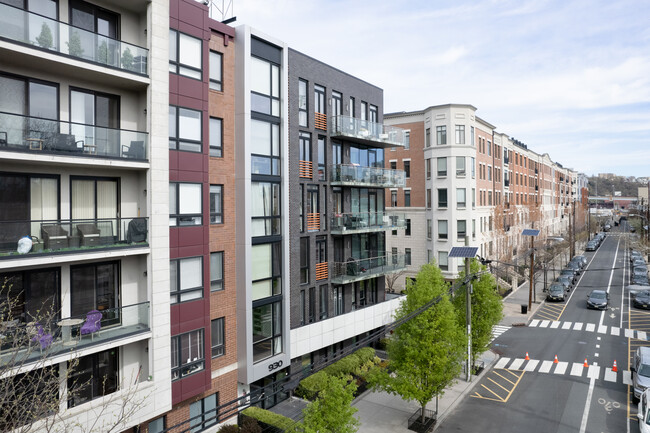 Tribeca West in Hoboken, NJ - Building Photo - Building Photo