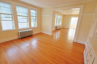 20 Carver Rd, Unit 2 in Watertown, MA - Building Photo - Building Photo