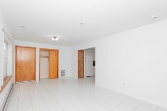 235 75th St in North Bergen, NJ - Building Photo - Building Photo