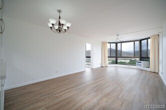 5070 Likini St in Honolulu, HI - Building Photo - Building Photo