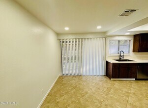 2730 E Ave K4 in Lancaster, CA - Building Photo - Building Photo