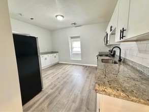 31 Channing St, Unit F in Worcester, MA - Building Photo - Building Photo