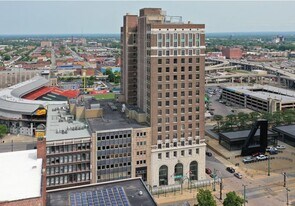 237 Main St in Buffalo, NY - Building Photo