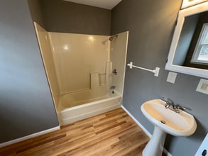 733 E Country Rd in Columbus, KS - Building Photo - Building Photo