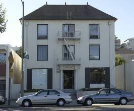 3008 Lakeshore Ave in Oakland, CA - Building Photo - Building Photo