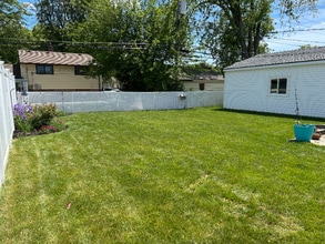 6924 Bison St in Westland, MI - Building Photo - Building Photo