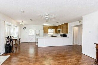 404 Hood St in Donaldsonville, LA - Building Photo - Building Photo