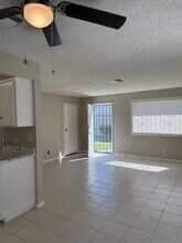 3619 Villa Knolls E Dr in Las Vegas, NV - Building Photo - Building Photo