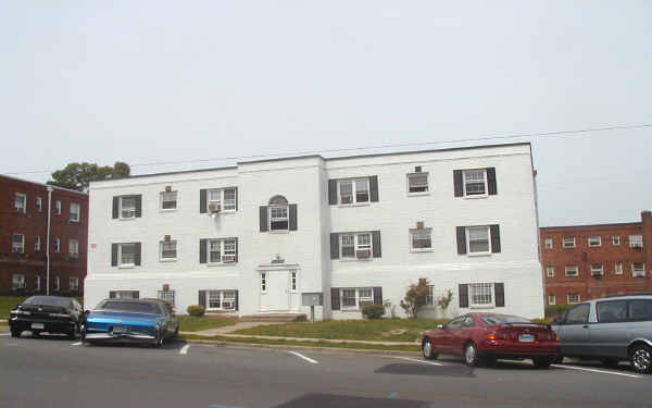 3820 Old Dominion Blvd in Alexandria, VA - Building Photo - Building Photo