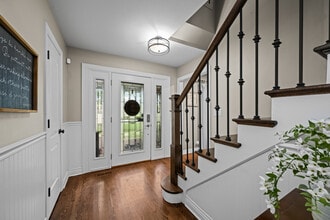 250 Roslara Ct in Bartlett, IL - Building Photo - Building Photo