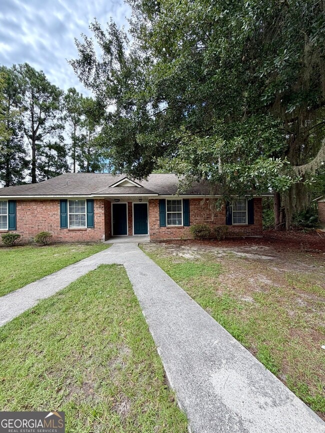 438 Admiral's Walk Dr