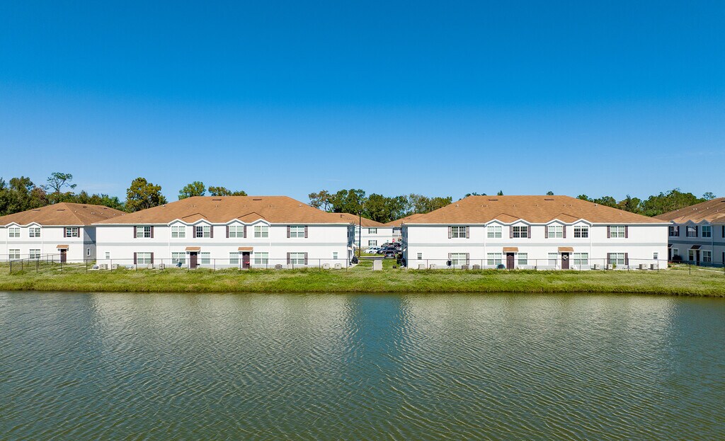 Estates at Lake Cecile Kissimmee, FL Apartments