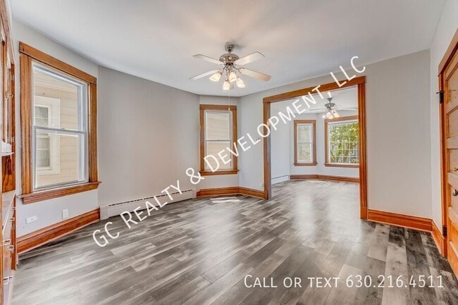 2519 N Hamlin Ave in Chicago, IL - Building Photo - Building Photo