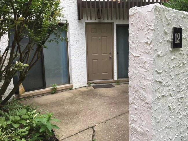 property at 812 Stratford Dr