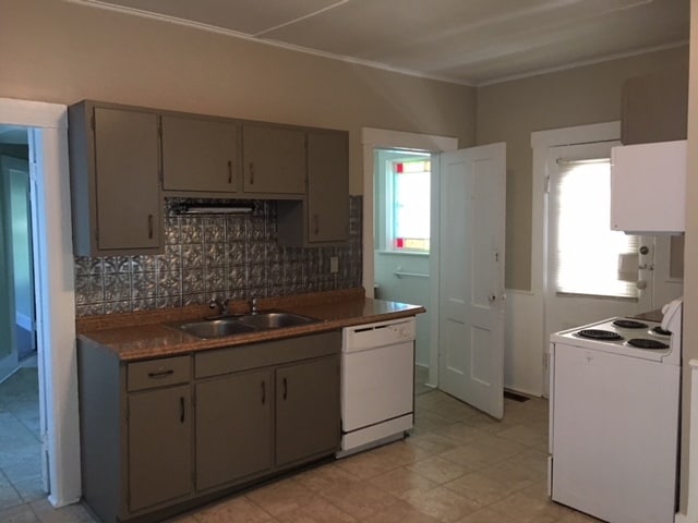 92 Prospect St, Unit 1 in Brattleboro, VT - Building Photo - Building Photo