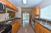 13303 Klamath Falls Dr photo'