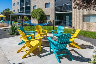 Glo Apartments in Albuquerque, NM - Foto de edificio - Building Photo