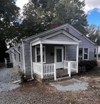 1006 Hackett St in Greensboro, NC - Building Photo