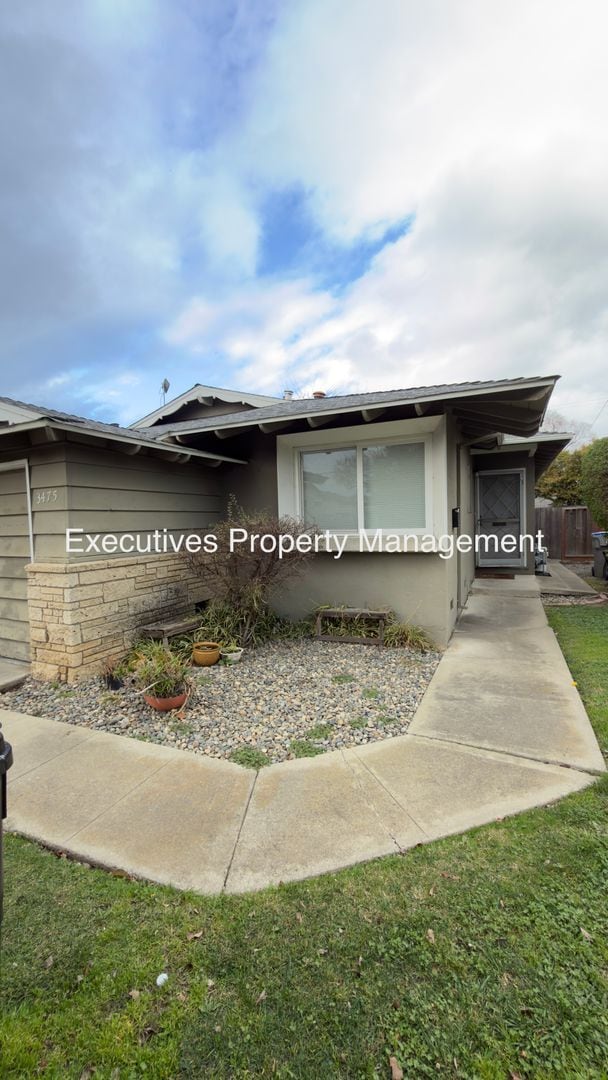 property at 3475 Payne Ave