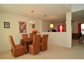 333 Outfitter Dr in Bastrop, TX - Foto de edificio - Building Photo