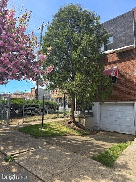 4729 Melon St in Philadelphia, PA - Building Photo - Building Photo