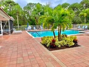 4972 SE Mariner Village Ln in Stuart, FL - Building Photo - Building Photo